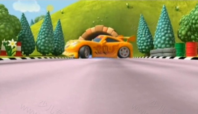 赛车小劳瑞的剧照截图5