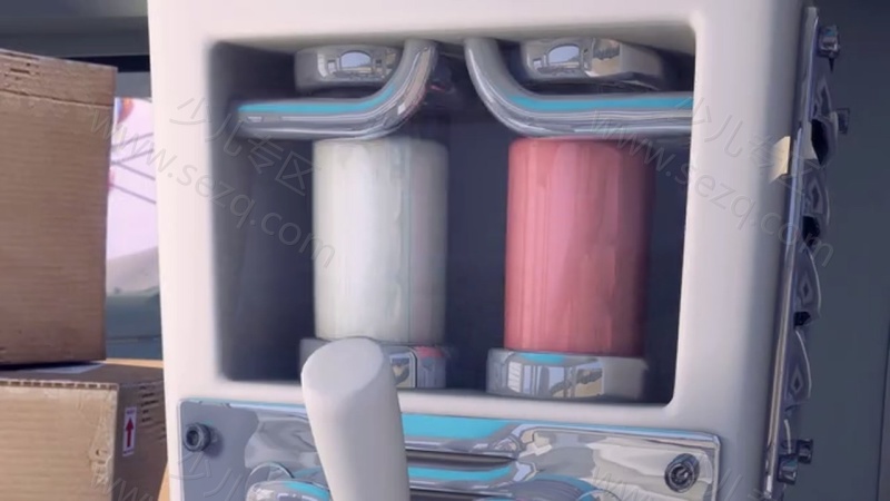 小汽车欧力的剧照截图7