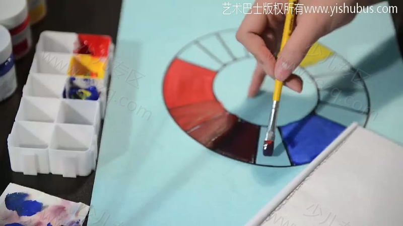 小朱老师教美术的剧照截图2