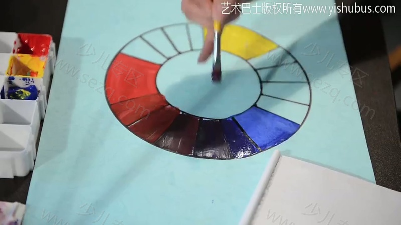 小朱老师教美术的剧照截图4