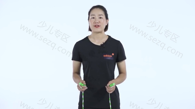 Lisa姐姐:跳绳训练营的剧照截图7