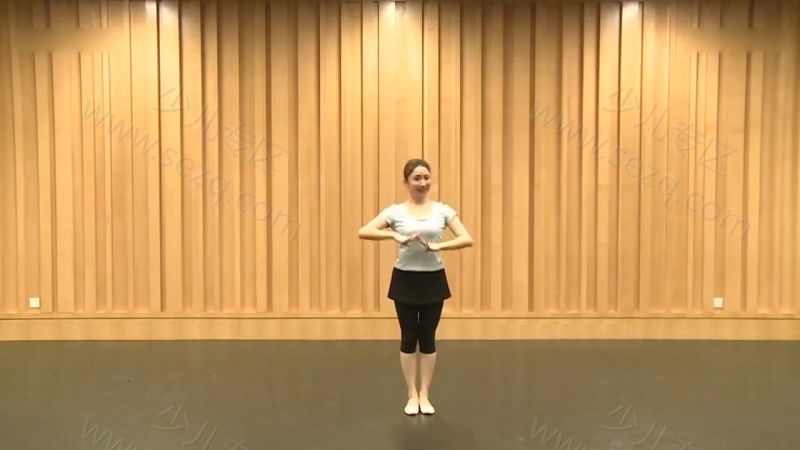 舞协中国舞蹈考级教材第四版的剧照截图5