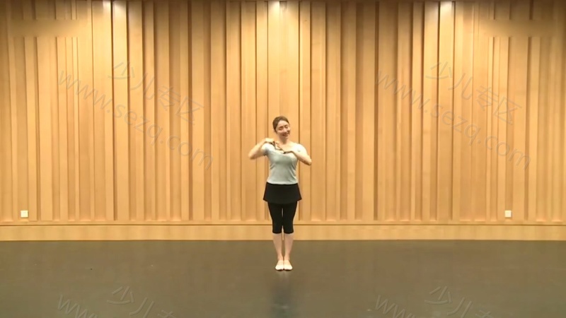 舞协中国舞蹈考级教材第四版的剧照截图1